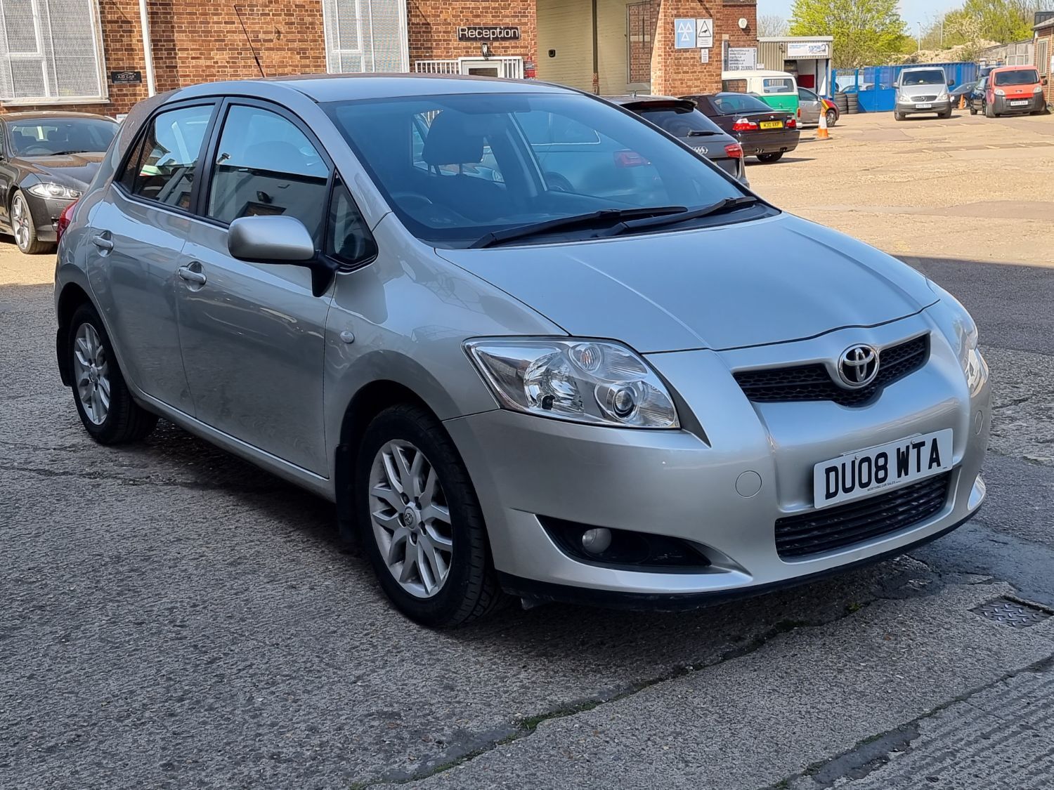 Used blue Toyota Auris for sale 